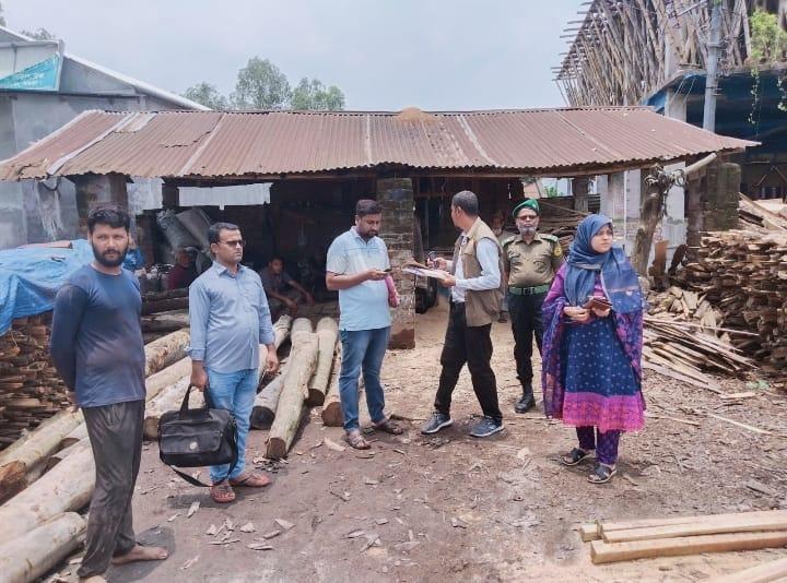 আদমদীঘিতে তিন স' মিল  মালিকের জরিমানা